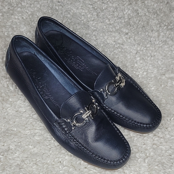 Salvatore Ferragamo Shoes - Salvatore ferragamo Ganachi navy leather driving loafers/shoes size 7